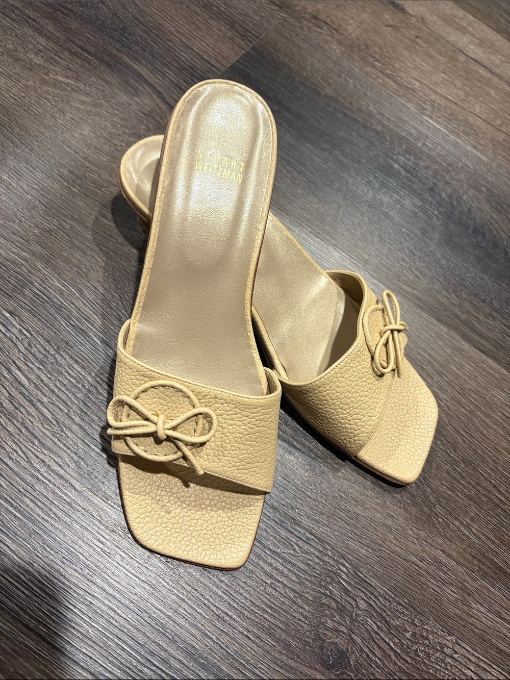 Stuart Weitzman Tan Leather Knot Mules